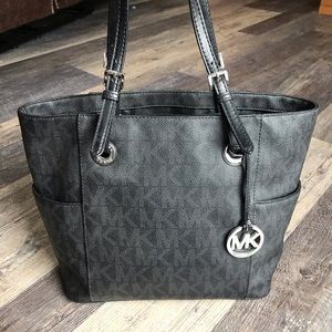 Micheal Kors Tote/Purse